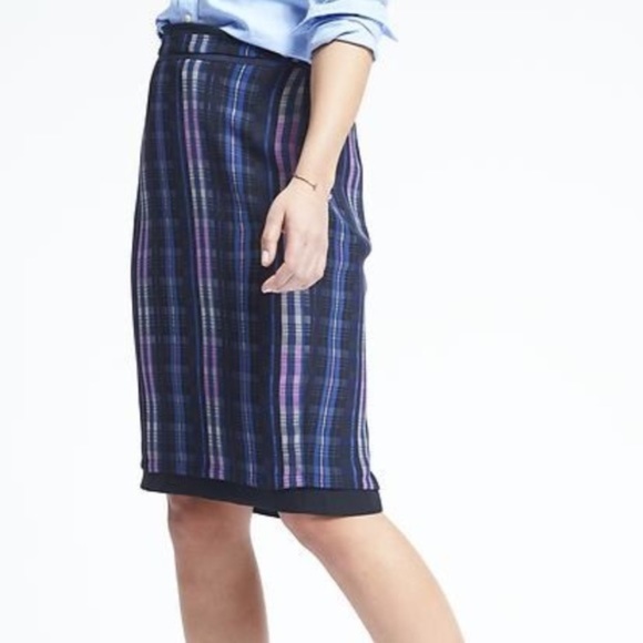 Banana Republic Plaid Midi Pencil Skirt - Picture 2 of 8